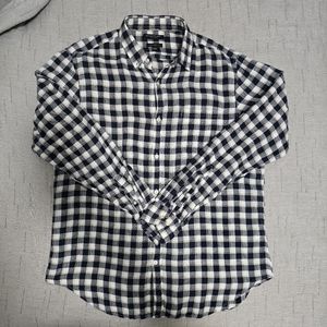 Banana Republic navy and white check long sleeve linen button-down shirt